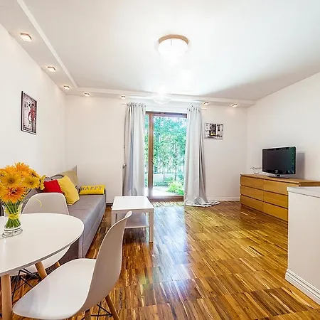 Apartment Powisle With Garage Varšava Exteriér fotografie